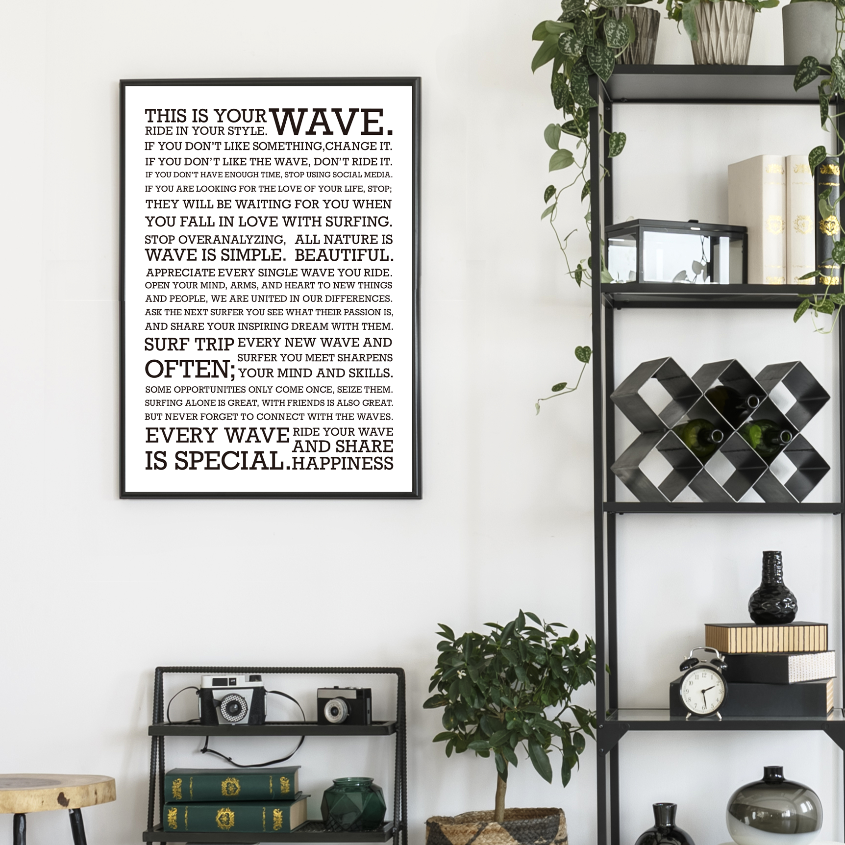 SURF MANIFESTというメッセージをスタイリッシュにデザインしたポスター